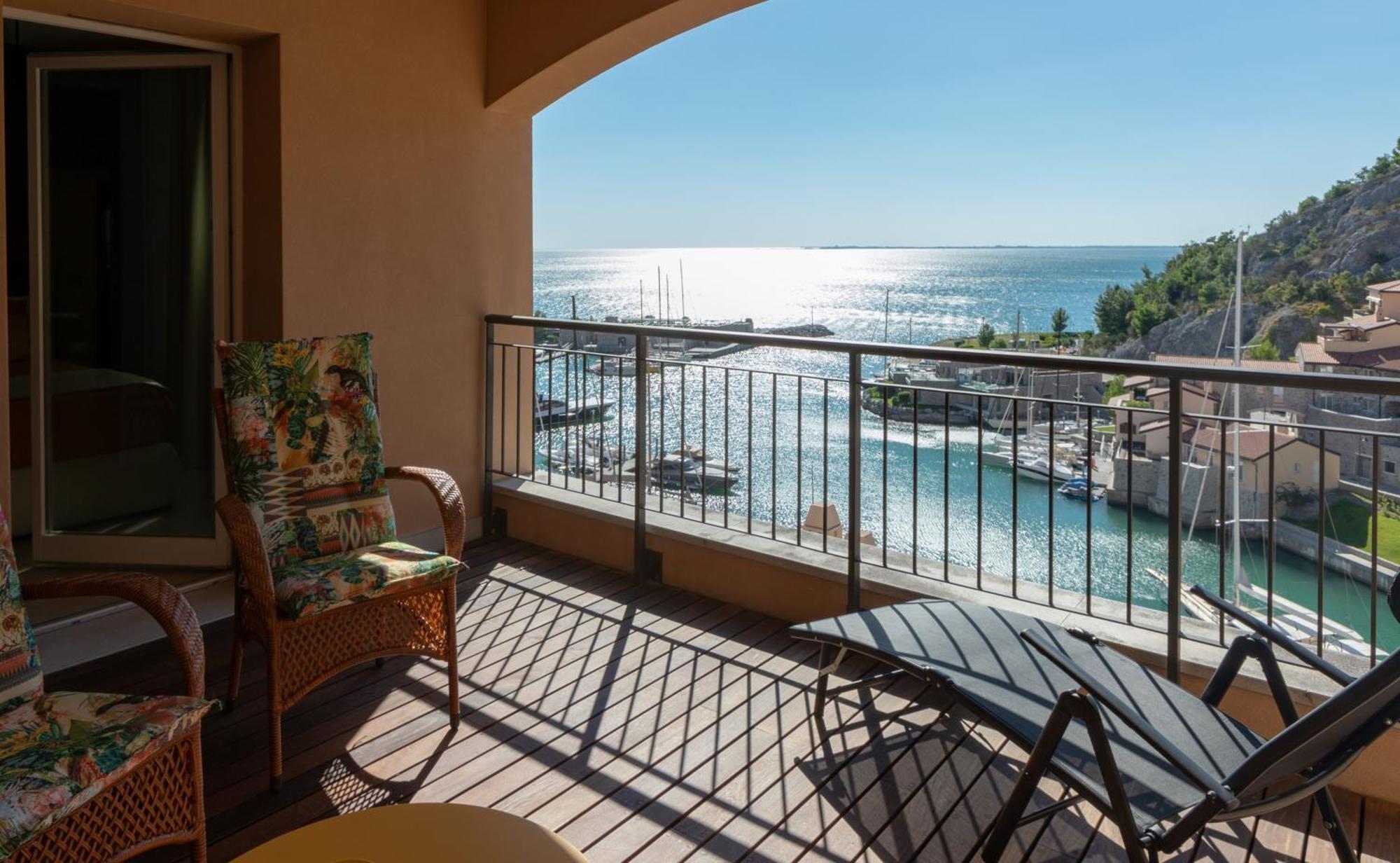 Portopiccolo Avolare Apartments In Borgo - Beach Included Систиана Экстерьер фото